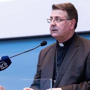 Govor biskupa Šaška na predstavljanju engleskog i talijanskog prijevoda knjige o biskupu Careviću